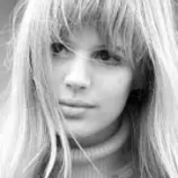 Meet 🇬🇧🇬🇧🇬🇧 girl in LA - Picture 4 of 11